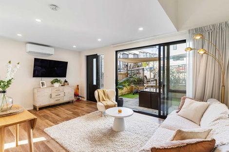 Photo of property in 23 Tokai Place, Glen Eden, Auckland, 0602