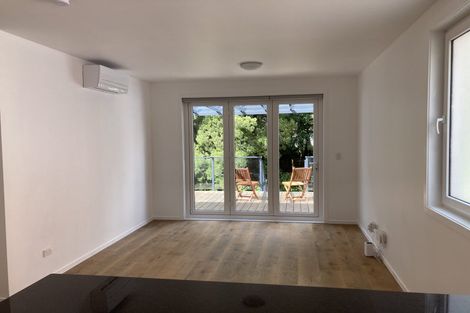 Photo of property in 54a Vandeleur Avenue, Birkdale, Auckland, 0626