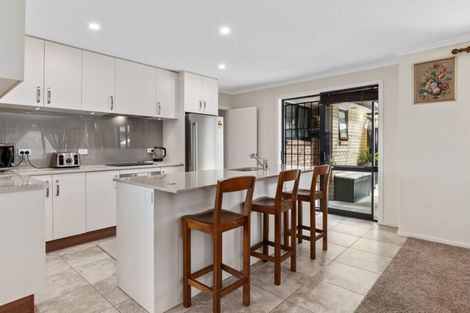 Photo of property in 11 Dumfries Place, Pyes Pa, Tauranga, 3112