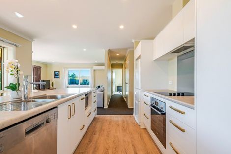 Photo of property in 17 Bell Street, Otane, 4202