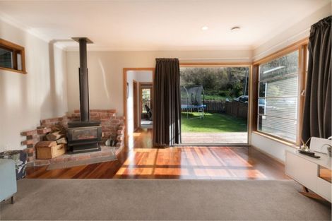 Photo of property in 15 Willowbank Road, Tawa, Wellington, 5028