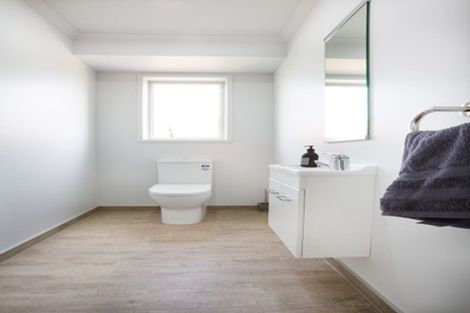 Photo of property in 31 Sycamore Drive, Sunnynook, Auckland, 0620