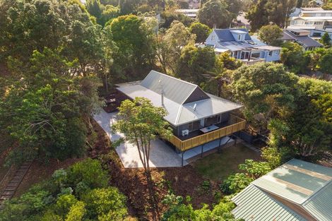 Photo of property in 32 Rosecamp Road, Beach Haven, Auckland, 0626