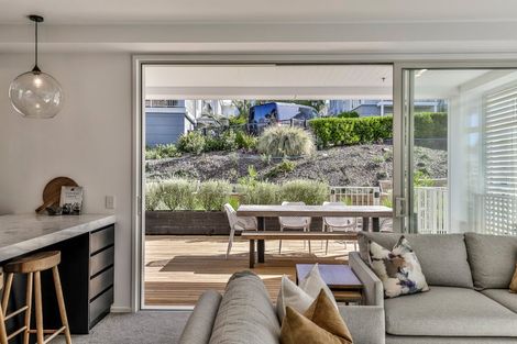 Photo of property in 109 Hibiscus Drive, Orewa, 0931