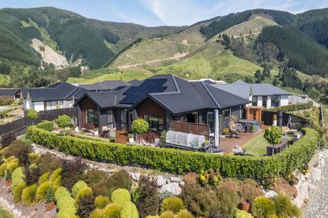 Photo of property in 17 Huntaway Close, Stoke, Nelson, 7011