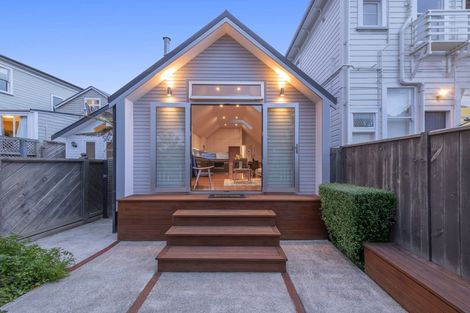 Photo of property in 63 Brougham Street, Mount Victoria, Wellington, 6011