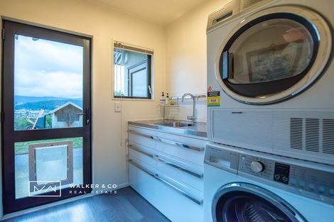 Photo of property in 2 Kirton Drive, Riverstone Terraces, Upper Hutt, 5018