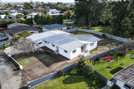 Photo of property in 28 Totara Drive, St Andrews, Hamilton, 3200