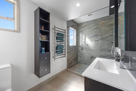 Photo of property in 48 Harrowdale Drive, Avonhead, Christchurch, 8042