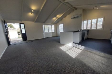 Photo of property in 7a Carr Road, Three Kings, Auckland, 1042