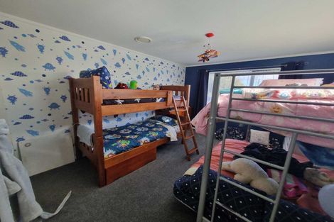 Photo of property in 473 Tararua Road, Levin, 5571