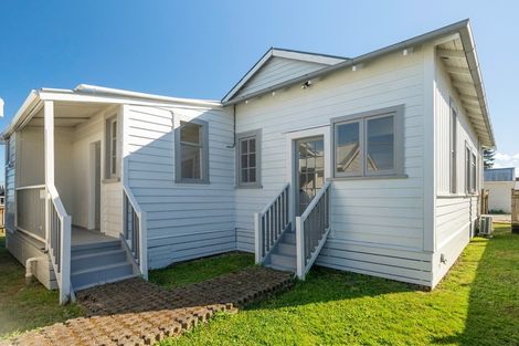 Photo of property in 40 Weraroa Road, Levin, 5510
