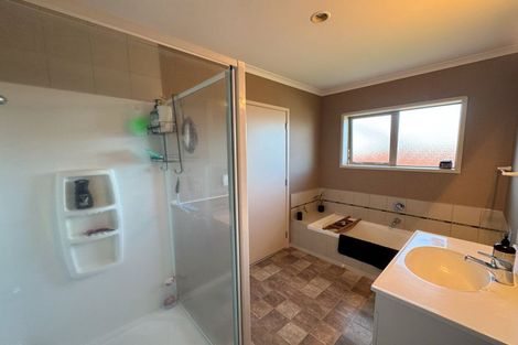 Photo of property in 10 Almond Grove, Feilding, 4702