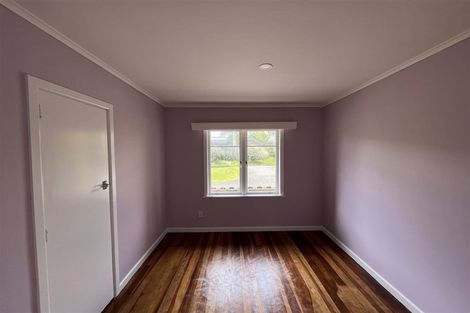 Photo of property in 2/2a Matipo Road, Te Atatu Peninsula, Auckland, 0610