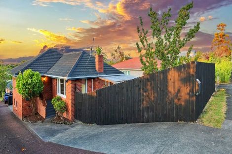 Photo of property in 95 Hutchinson Avenue, New Lynn, Auckland, 0600
