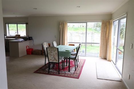 Photo of property in 5 Swain Grove, Riverstone Terraces, Upper Hutt, 5018