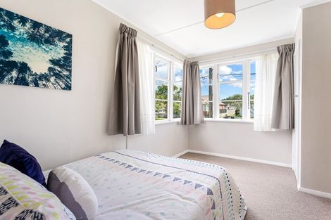 Photo of property in 200 Waddington Drive, Naenae, Lower Hutt, 5011