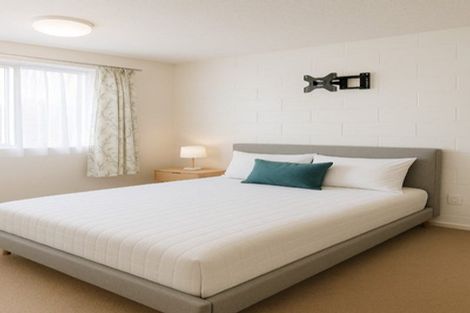 Photo of property in 118 Pupuke Road, Hillcrest, Auckland, 0627