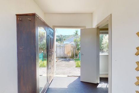 Photo of property in 37 Chilka Street, Berhampore, Wellington, 6023