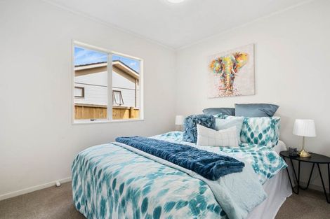 Photo of property in 76a Borich Road, Sunnyvale, Auckland, 0612