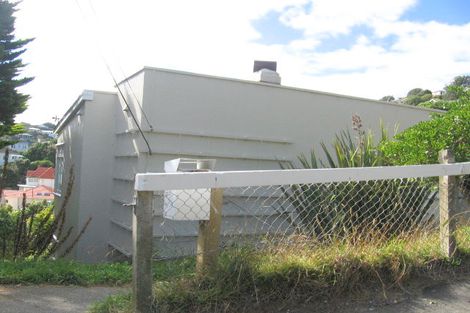 Photo of property in 31 Kinghorne Street, Strathmore Park, Wellington, 6022