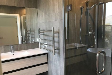 Photo of property in 5 Kotuku Lane, Jacks Point, Queenstown, 9371