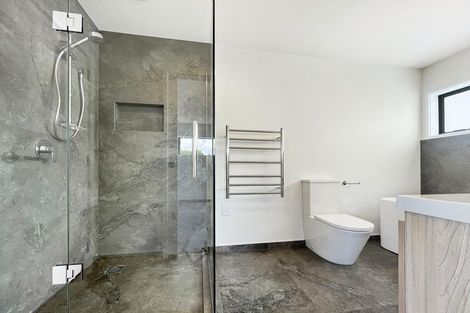 Photo of property in Peninsula Primary School, 61 Wharf Road, Te Atatu Peninsula, Auckland, 0610