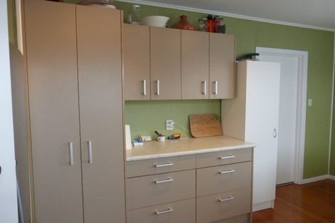 Photo of property in 36 Maui Pomare Street, Blockhouse Bay, Auckland, 0600