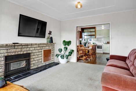 Photo of property in 46 Heaphy Road, Opunake, 4616
