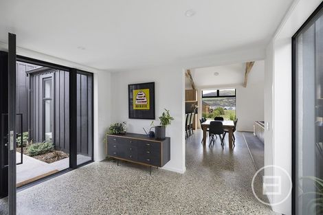 Photo of property in 52 Cunninghams Drive, Jacks Point, Queenstown, 9371