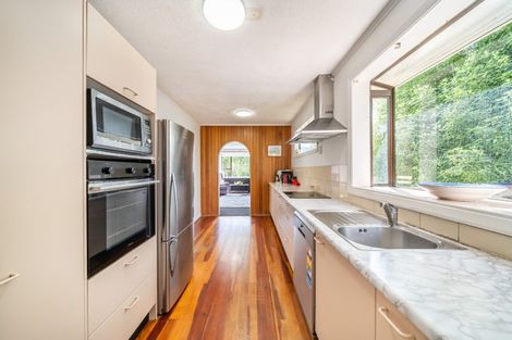 Photo of property in 4 Davis Crescent, Elderslea, Upper Hutt, 5018