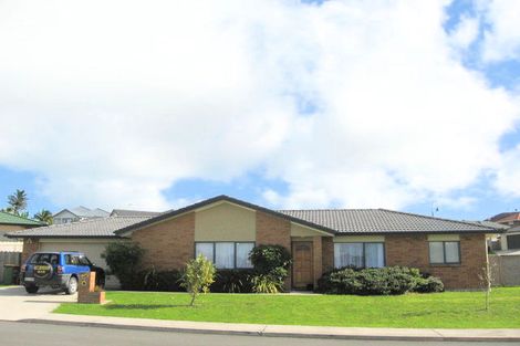 Photo of property in 1 Abilene Place, Manurewa, Auckland, 2105