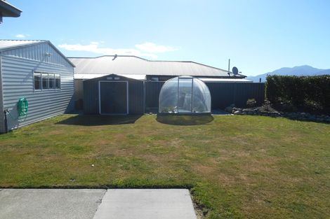 Photo of property in 35 Orbell Crescent, Te Anau, 9679