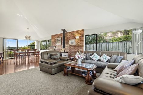 Photo of property in 181 Carlisle Road, Northcross, Auckland, 0632