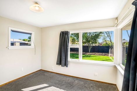 Photo of property in 10 Bellina Place, Broomfield, Christchurch, 8042
