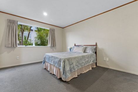 Photo of property in 2/56 Lavery Place, Sunnynook, Auckland, 0632