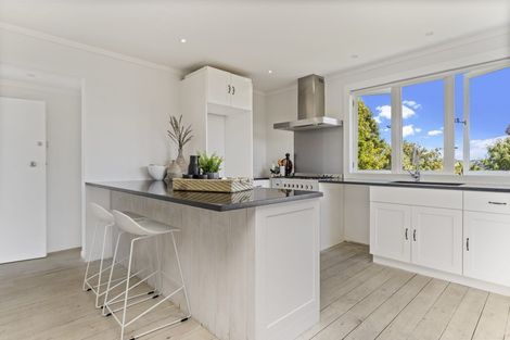 Photo of property in 12 Tindalls Bay Road, Tindalls Beach, Whangaparaoa, 0930