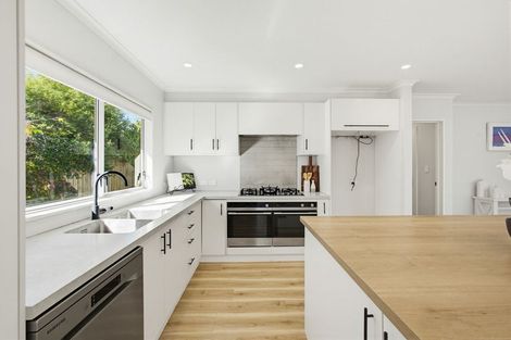 Photo of property in 15 Legorne Lane, Havelock North, 4130