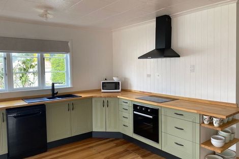 Photo of property in 15 Gladstone Street, Woodville, 4920