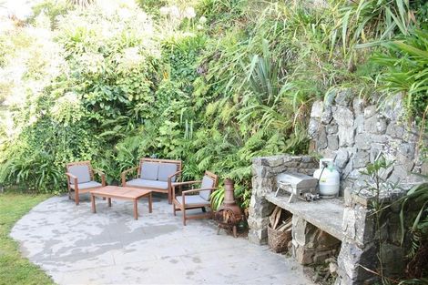 Photo of property in 1 Sasanqua Way, Crofton Downs, Wellington, 6035