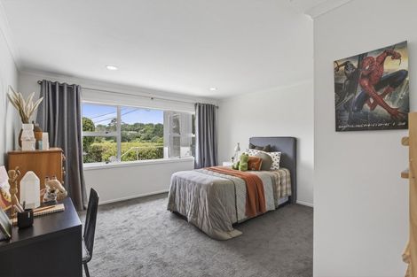 Photo of property in 5 Whitby Place, Westown, New Plymouth, 4310