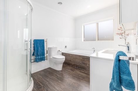 Photo of property in 1 Harry Shaw Way, Raumati South, Paraparaumu, 5032