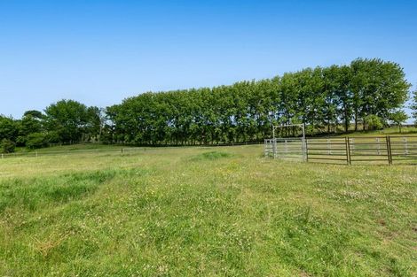 Photo of property in 47 Crosland Road, South Head, Helensville, 0874