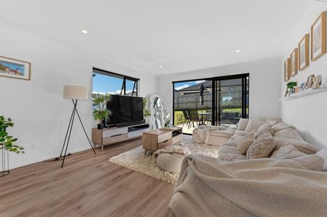 Photo of property in 40 Leathem Crescent, Pokeno, 2402