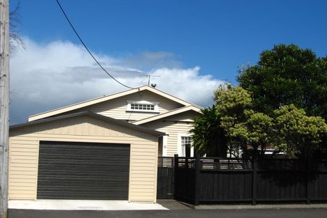 Photo of property in 41 Wallace Place, Westown, New Plymouth, 4310