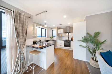 Photo of property in 85 Spenmoor Street, Newlands, Wellington, 6037