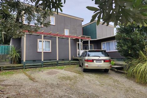 Photo of property in 100 Puriri Street, Gonville, Wanganui, 4501
