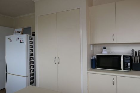 Photo of property in 62a Mazengarb Road, Paraparaumu Beach, Paraparaumu, 5032