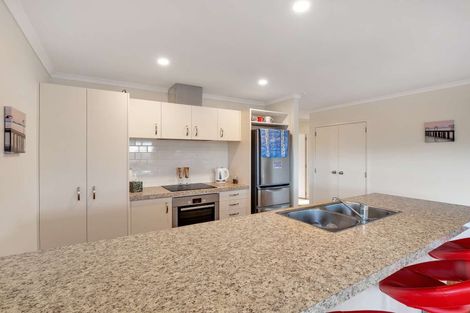 Photo of property in 9 Hewson Drive, Snells Beach, 0920