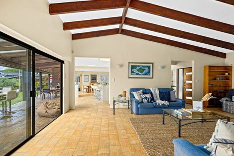 Photo of property in 1 Jackson Crescent, Mahurangi East, Warkworth, 0982